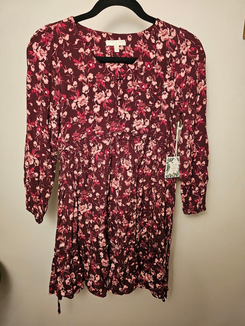 NWT Chelsea and Violet Light Weight Casual Dress